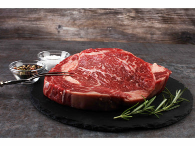 Fresh organic beef rib eye - Meats And Eats